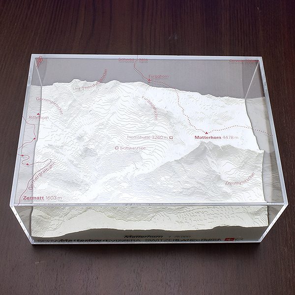 Das Matterhorn - reliëfmaquette op schaal 1:75.000 MATTERHORN  Reliorama   Wandkaarten Oberwallis