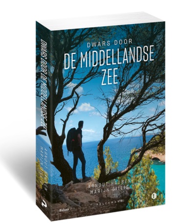 Dwars door de Middellandse Zee | Arnout Hauben 9789463105088 Arnout Hauben Balans Reisverhalen & literatuur Zuid-Europa / Middellandse Zee Dwars door de Middellandse Zee | Arnout Hauben 9789463105088 Arnout Hauben Balans Reisverhalen & literatuur Zuid-Europa / Middellandse Zee