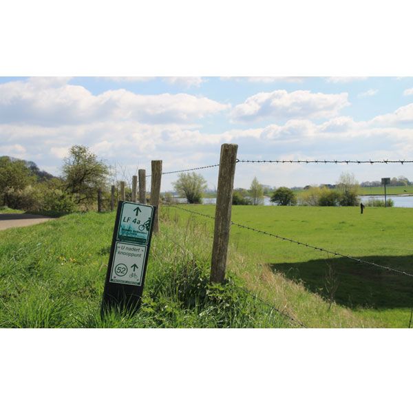 FFK-08 Twente | VVV fietskaart 1:55.500 9789028705753 Falk Fietskaarten met Knooppunten Fietskaarten Twente FFK-08 Twente | VVV fietskaart 1:55.500 9789028705753 Falk Fietskaarten met Knooppunten Fietskaarten Twente