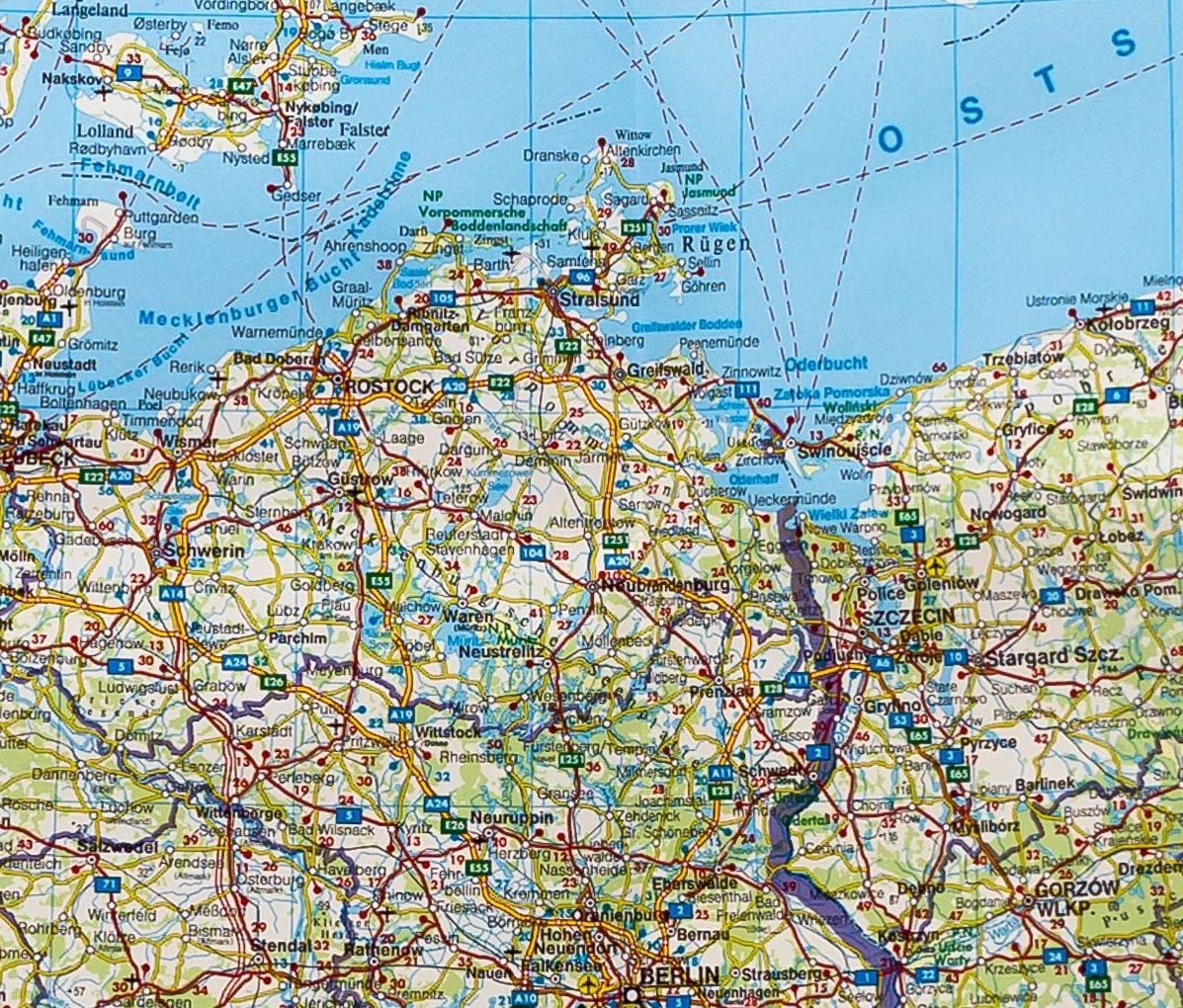 Midden-Europa (Centraal-Europa) | autokaart, wegenkaart 1:2.000.000 9783707924152 Freytag & Berndt Landkaarten en wegenkaarten Europa Midden-Europa (Centraal-Europa) | autokaart, wegenkaart 1:2.000.000 9783707924152 Freytag & Berndt Landkaarten en wegenkaarten Europa