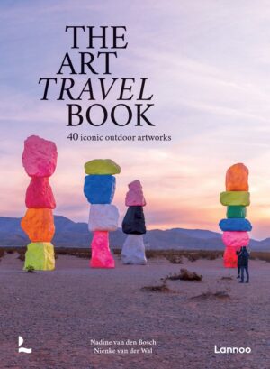 The Art Travel Book 9789059960503 Nadine van den Bosch Lannoo   Reisgidsen Wereld als geheel