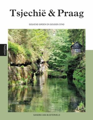 reisgids Tsjechië en Praag 9789493432567 Sandra van Bijsterveld Edicola PassePartout  Reisgidsen Praag (en omgeving), Tsjechië