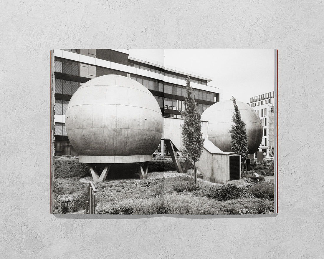 Brutalist Berlin 9781912018253 Felix Torkar Blue Crow Media Blue Crow Architectural Guides Reisgidsen Berlijn Brutalist Berlin 9781912018253 Felix Torkar Blue Crow Media Blue Crow Architectural Guides Reisgidsen Berlijn