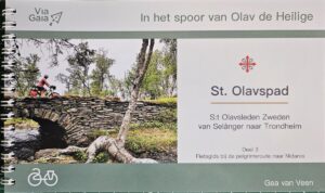 St. Olavspad - Fietsroute van Selanger naar Trondheim 9789083102641 Gea van Veen Via Gaia   Fietsgidsen, Meerdaagse fietsvakanties Noorwegen, Zweden