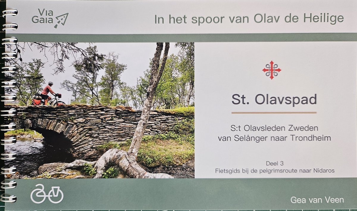 St. Olavspad - Fietsroute van Selanger naar Trondheim 9789083102641 Gea van Veen Via Gaia Fietsgidsen, Meerdaagse fietsvakanties Noorwegen, Zweden St. Olavspad - Fietsroute van Selanger naar Trondheim 9789083102641 Gea van Veen Via Gaia Fietsgidsen, Meerdaagse fietsvakanties Noorwegen, Zweden