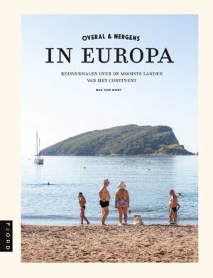 Overal & nergens in Europa | Bas van Oort 9789083486161 Bas van Oort Mo'Media Fjord  Reisgidsen Europa