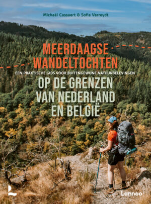 Meerdaagse wandeltochten op de grenzen van Nederland en België 9789059964419  Lannoo   Wandelgidsen Benelux